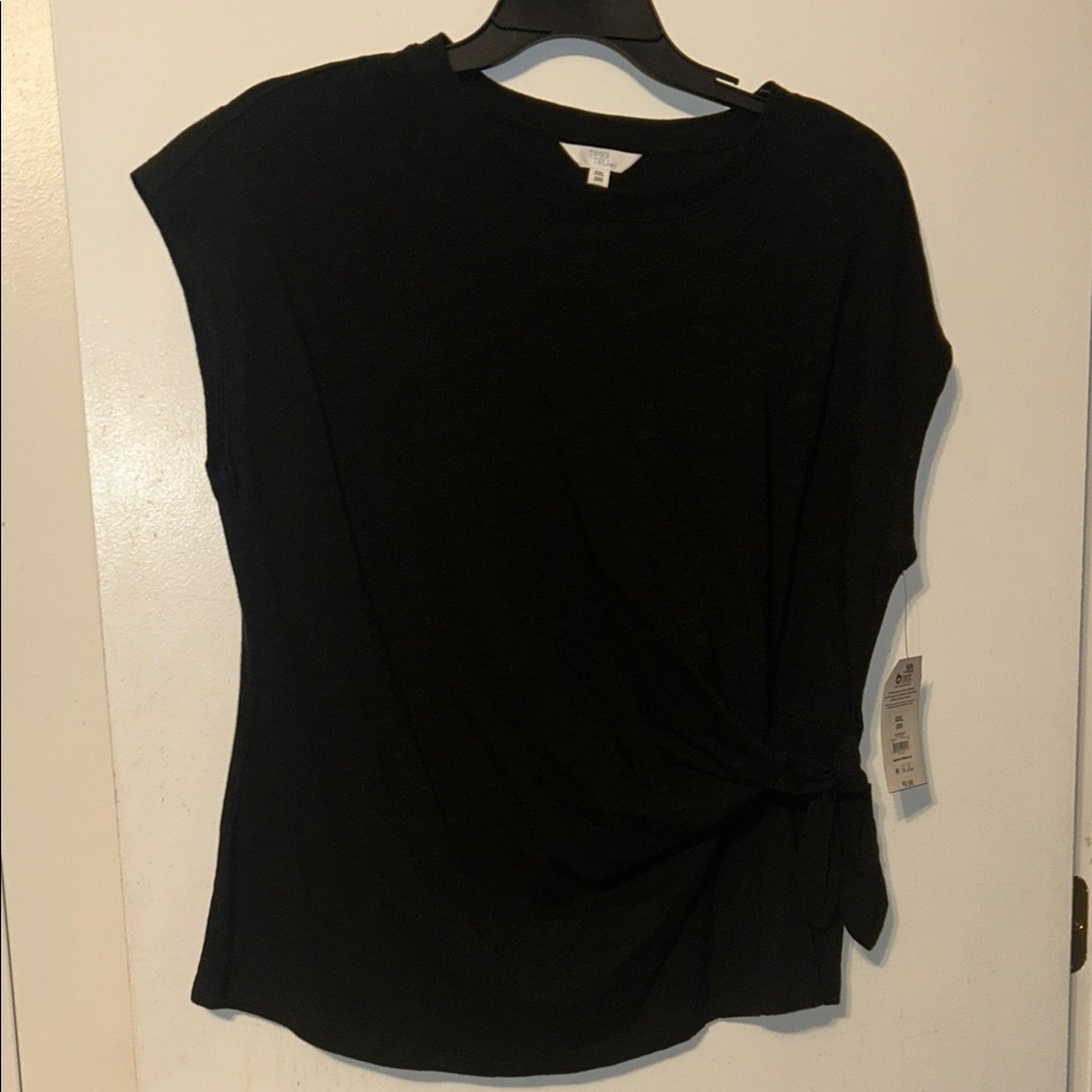 Time and Tru Black Short Sleeve Top